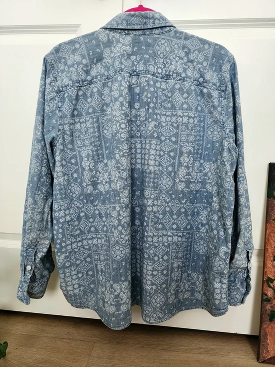 Lands End Denim Shirt L Petite Paisley Bandana Print Oversized Western Boho - Picture 3 of 7